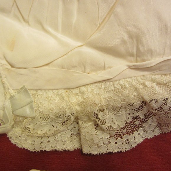 VTG FAIRY QUEEN ORIGINAL CHRISTENING LAYETTE, HANDMADE & EMBROIDERED, LOTS OF LA - Picture 14 of 16